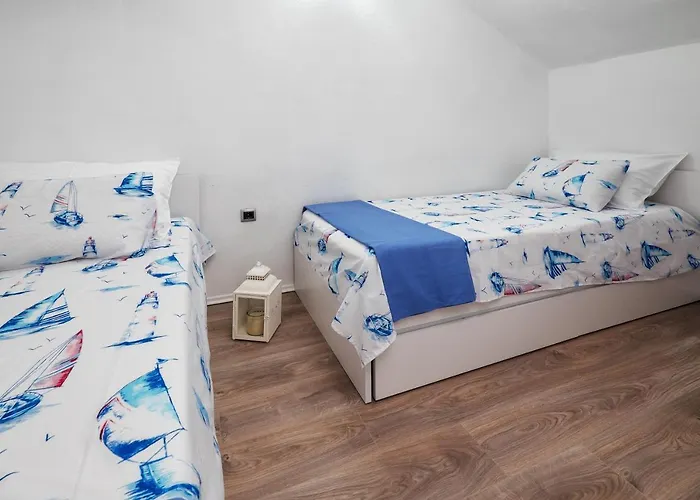 Beyla Nyaraló *