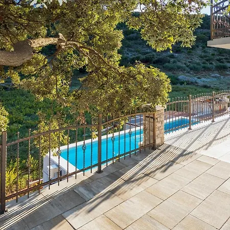 Beyla Сasa de vacaciones Pucisca